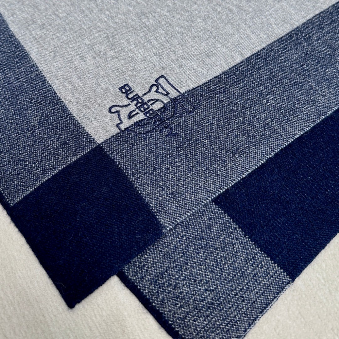 Burberry爆款上新 高端男士围巾👍【TB羊绒格纹】独家牛货🐂 奢华尽在尺寸之间，高端品质‼️具有超