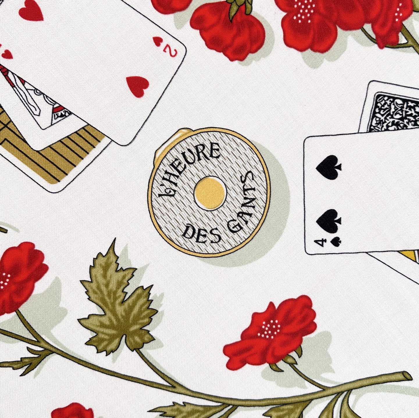 ❤️上新!“手套时光”140双面丝毛披肩手工卷边丝毛方巾(30%桑蚕丝70%羊毛)这款经典单品展现强大而