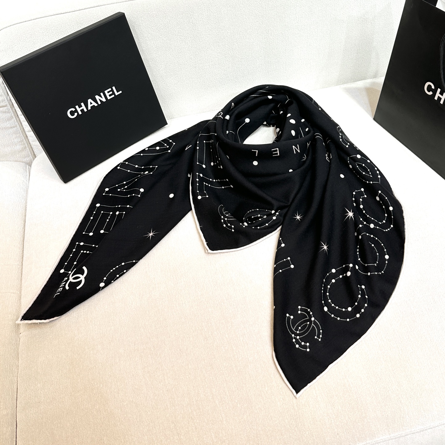 Chanel ~25秋冬新品～【十二星座系列】【140双面丝毛披肩】手工卷边丝毛方巾（30%桑蚕丝70%