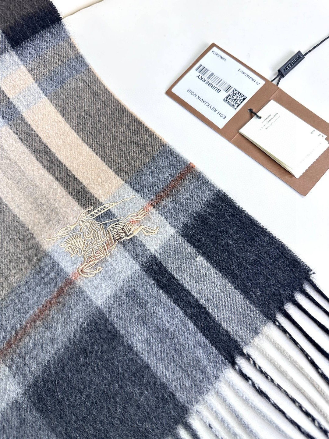 【帅气绅士有型No.1✓❗️】▪️怒赞推荐‼️高端男士款~超级无敌软糯的深度水波纹男士纯羊绒围巾！设计真