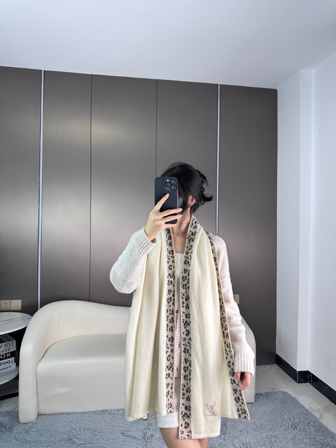 2025年🆕Louis Vuitton 🔜即将又会生火的爆款【驴家豹纹边框羊绒针织披肩】❗️出口美国的订