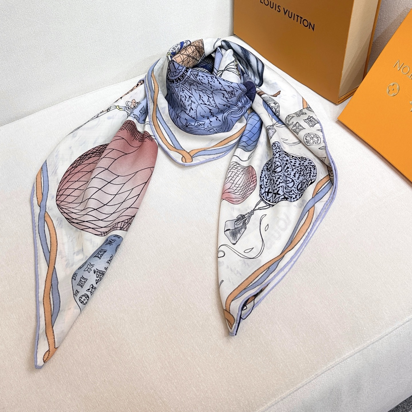 上新💓2025春款上新LV驴家专柜最新款巜土耳其热气球》😘💍实物真心美 🎀披肩配以印花💓💃🏻无论设计喷绘