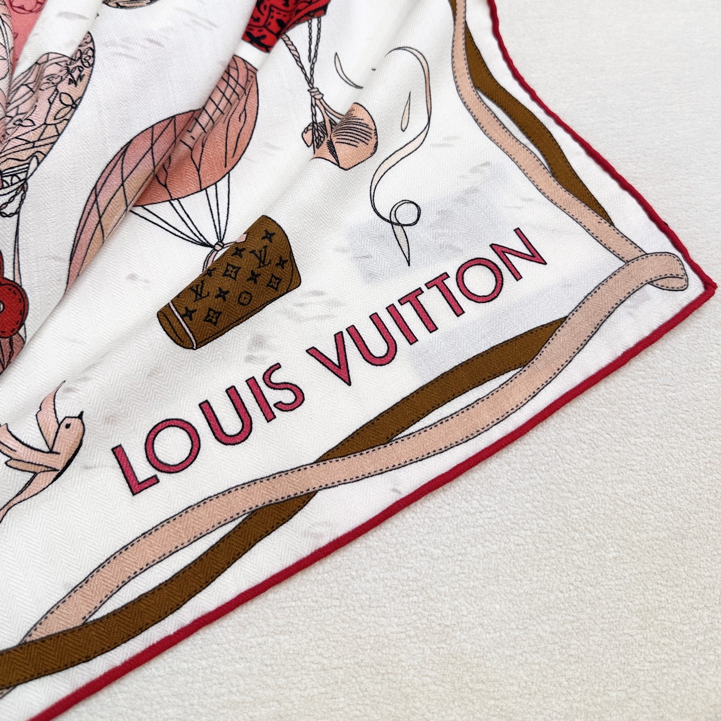 上新💓2025春款上新LV驴家专柜最新款巜土耳其热气球》😘💍实物真心美 🎀披肩配以印花💓💃🏻无论设计喷绘