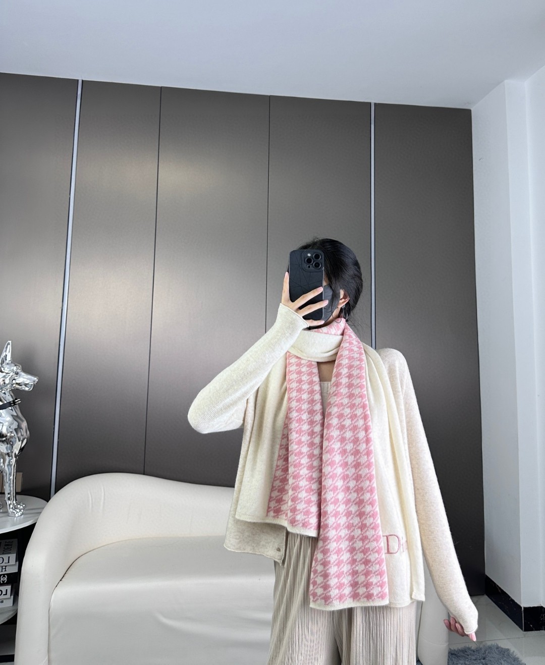 上新！2025年D家今年的热卖款围巾！羊绒针织围巾，Dior限量款，必入！！！免代购！限量的秀场千鸟格以