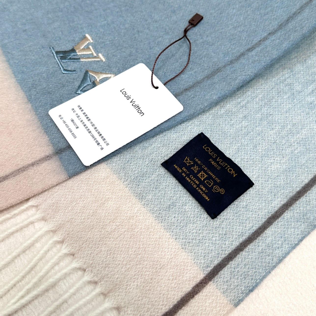 怒赞自留，难得的高端女款‼️家属福利‼️LV非常正的男女围巾~面料大爱，非常柔软细腻舒服，‼️大气简约，