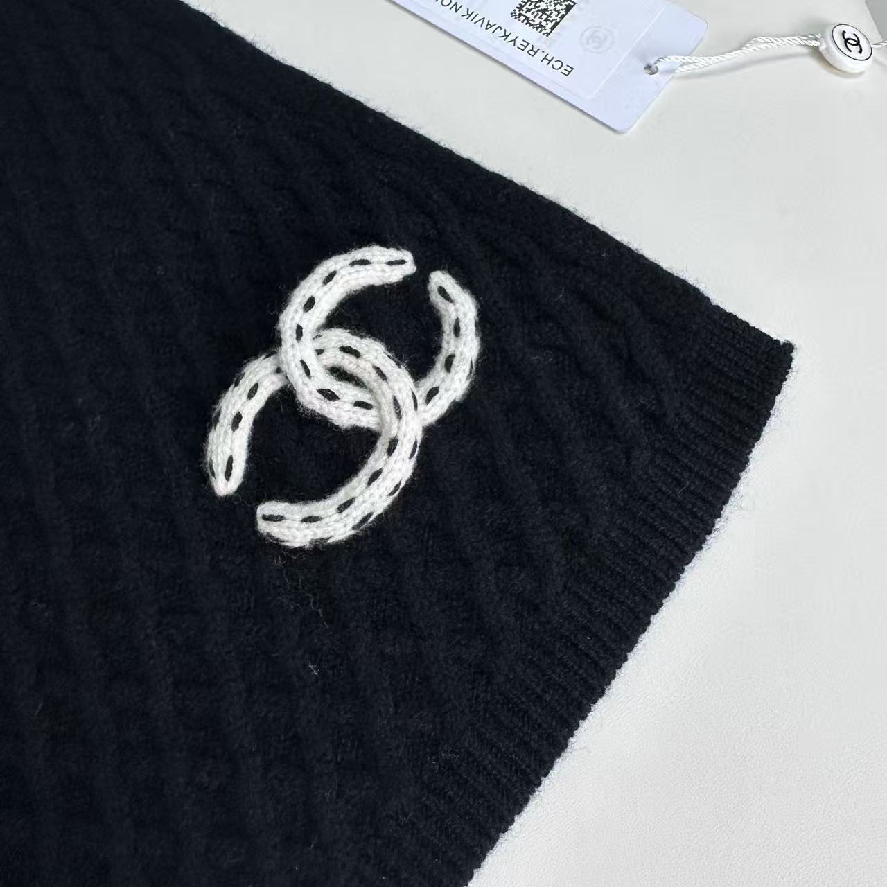 🛒𝐍𝐄𝐖 · 2025/香奈儿针织新品！独家高品质！香奶奶家顶配款！菱形格logo围巾选用高捻度羊毛纱线