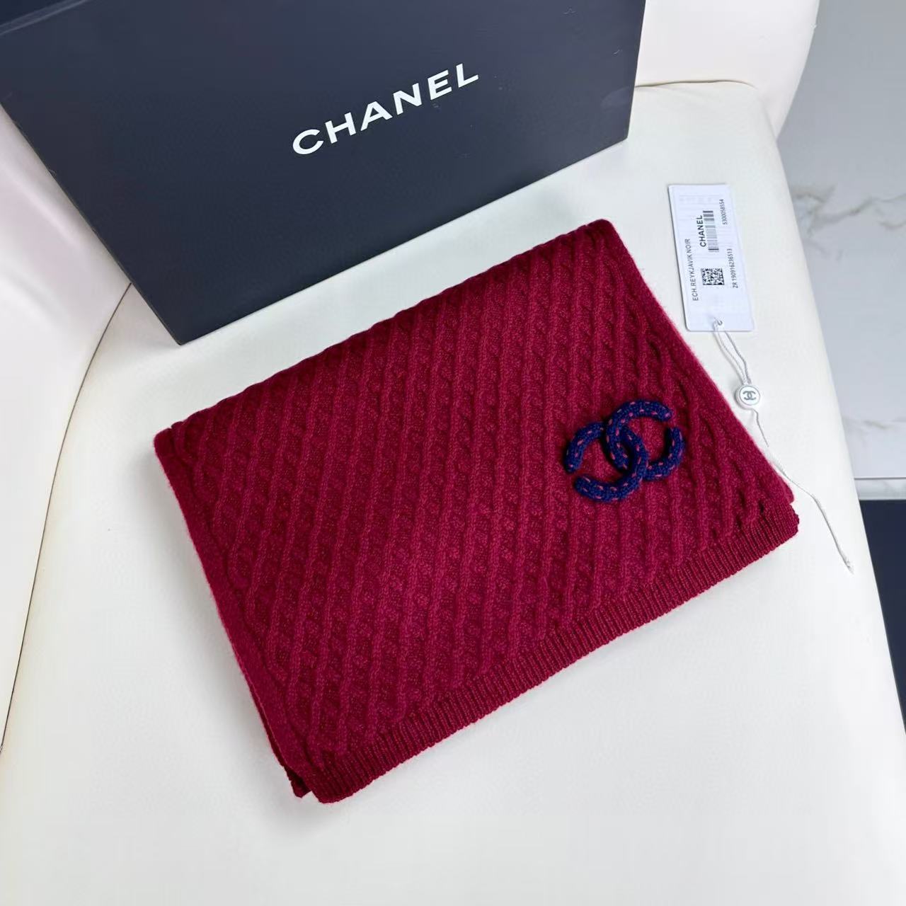 🛒𝐍𝐄𝐖 · 2025/香奈儿针织新品！独家高品质！香奶奶家顶配款！菱形格logo围巾选用高捻度羊毛纱线