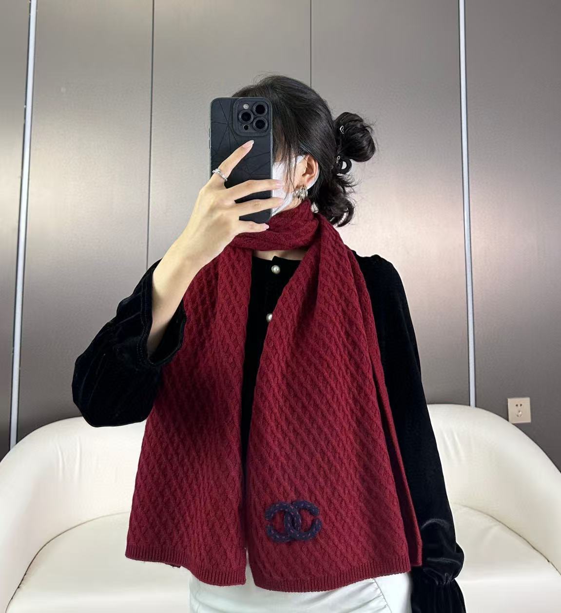 🛒𝐍𝐄𝐖 · 2025/香奈儿针织新品！独家高品质！香奶奶家顶配款！菱形格logo围巾选用高捻度羊毛纱线