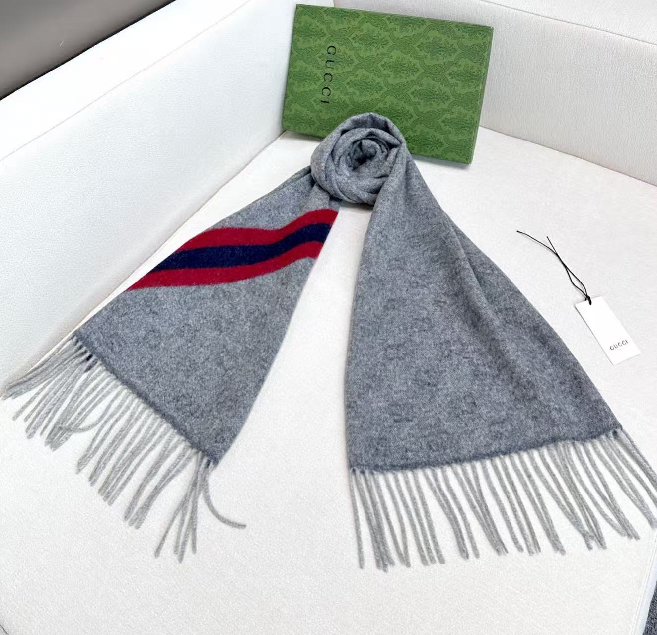 𝐆𝐮𝐜𝐜𝐢 ·新款《男士双G提花》Size：37x190cm 材质100% 美丽奴baby羊毛时尚双G提