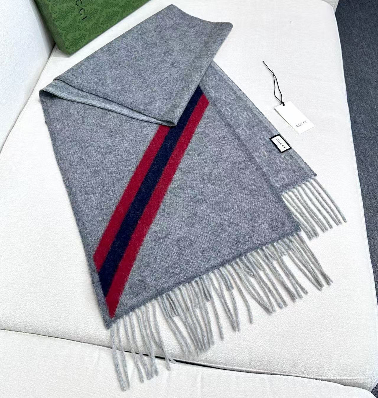 𝐆𝐮𝐜𝐜𝐢 ·新款《男士双G提花》Size：37x190cm 材质100% 美丽奴baby羊毛时尚双G提