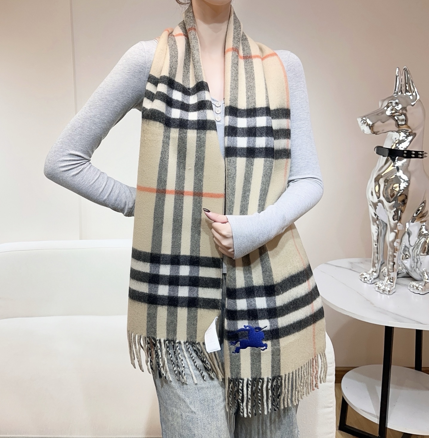 最新款 双面刺绣➕印花➕提花 大密度双面羊绒格子围巾 超高难度工艺 绝非一般coPy能做 原版开板 精致