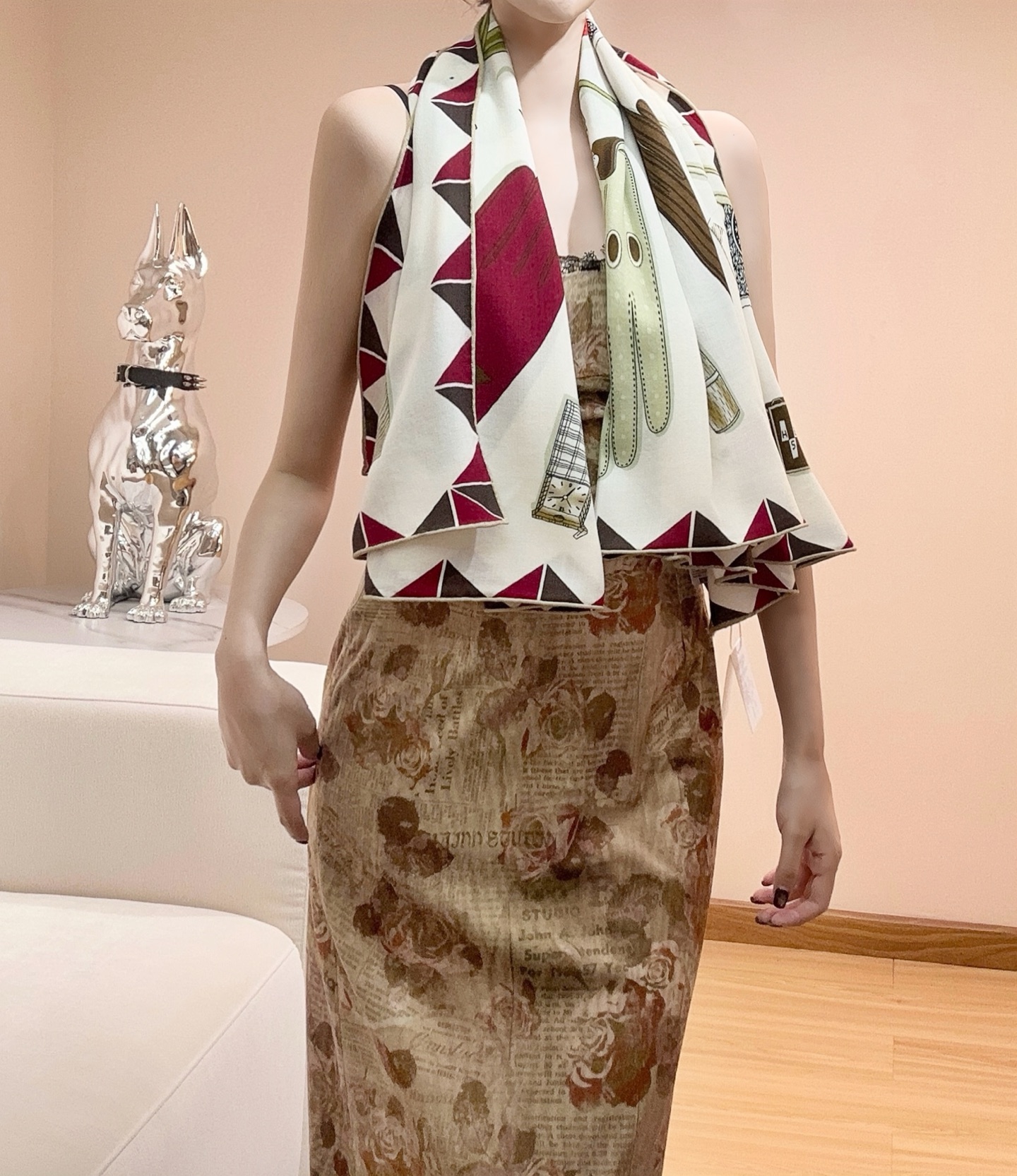 Hermès 上新 “手套时光”140双面丝毛披肩