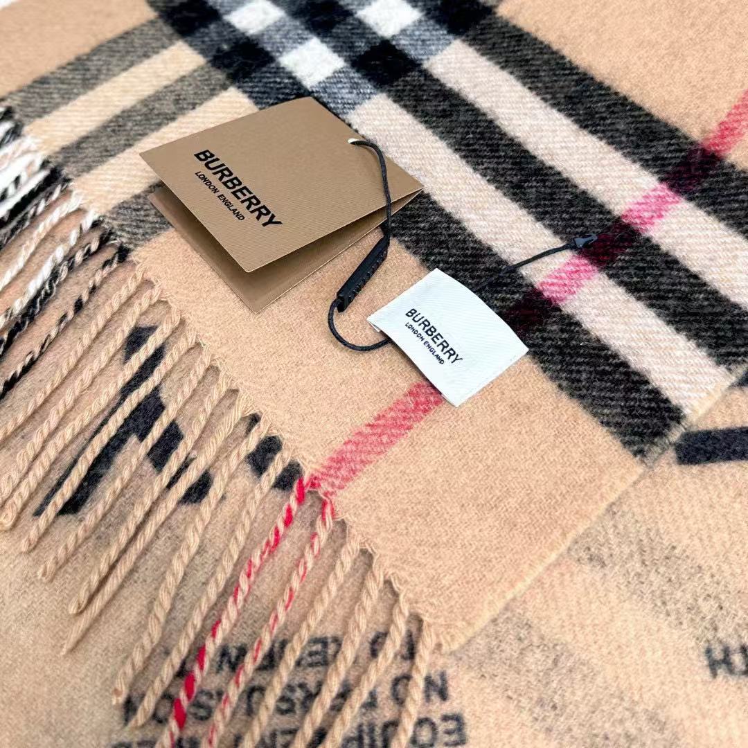 Burberry Burberry · 双面两用标签印花羊绒围巾 意大利制围巾 选用柔软羊绒面料制成