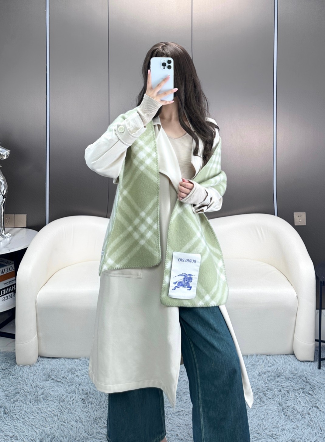 与去年帽子斗篷同一工厂订单出货，拿过的亲懂，真正的货美价优 （全智贤同款，百分百对版）Burberry可