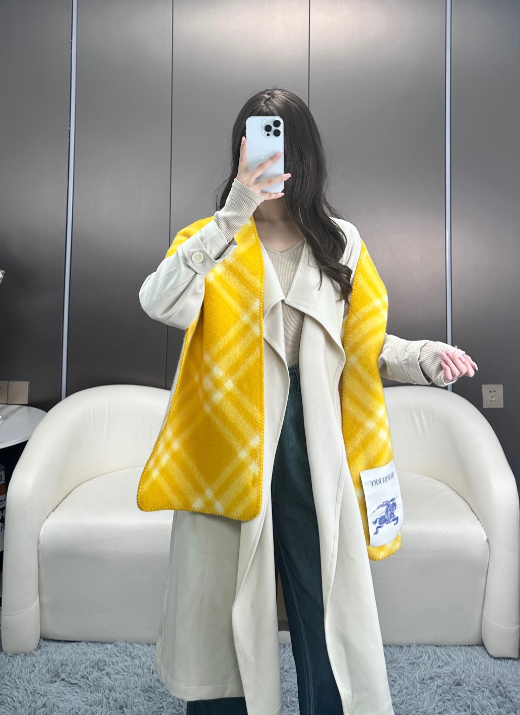 与去年帽子斗篷同一工厂订单出货，拿过的亲懂，真正的货美价优 （全智贤同款，百分百对版）Burberry可