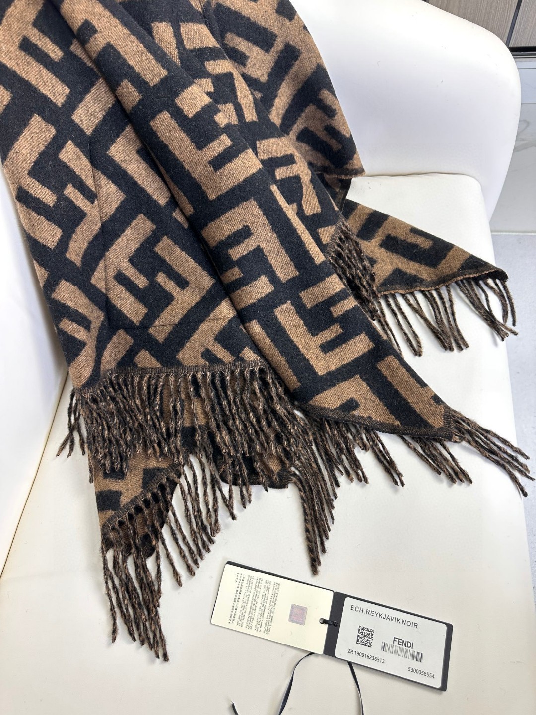 Fendi Haute Couture Silk Twill Scarf Shawl Ref.0B32CEF4 7