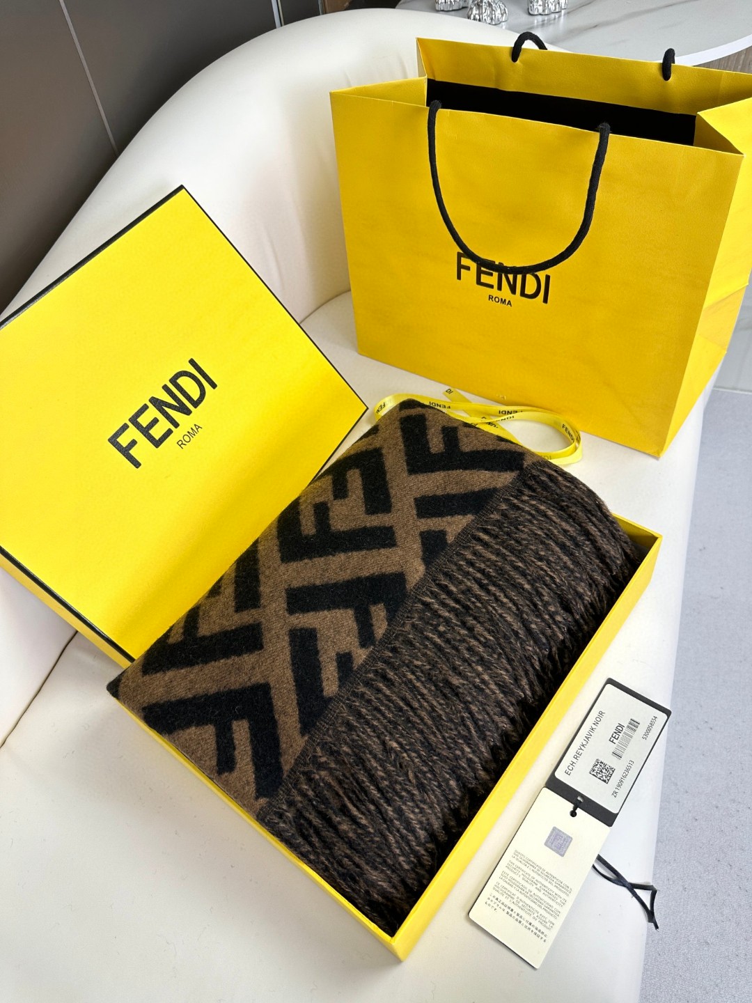 Fendi Haute Couture Silk Twill Scarf Shawl Ref.0B32CEF4 6