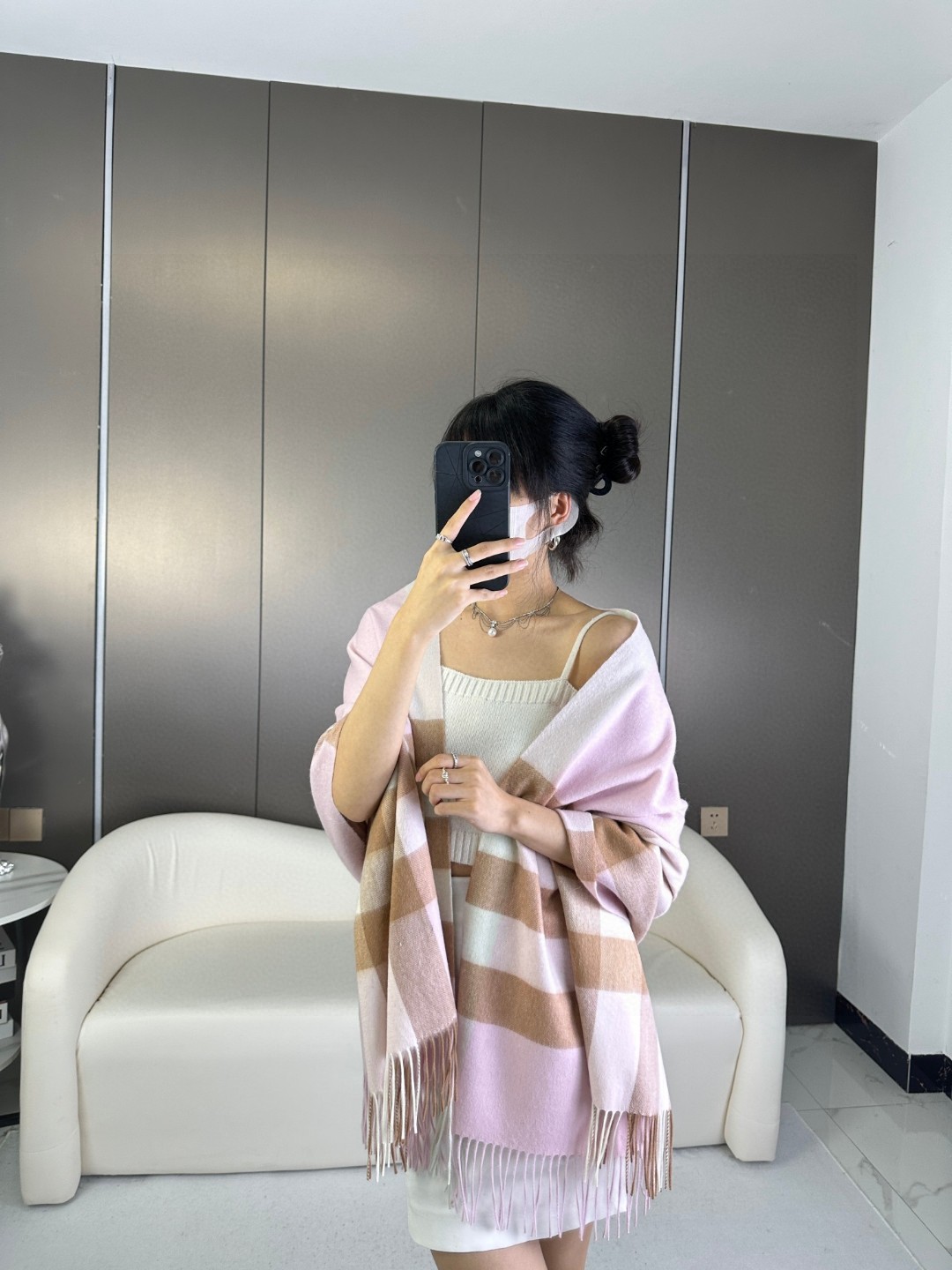 Burberry 巴宝莉 大格子大披肩 人手 最新小白标～吊牌齐全 非市场便宜货