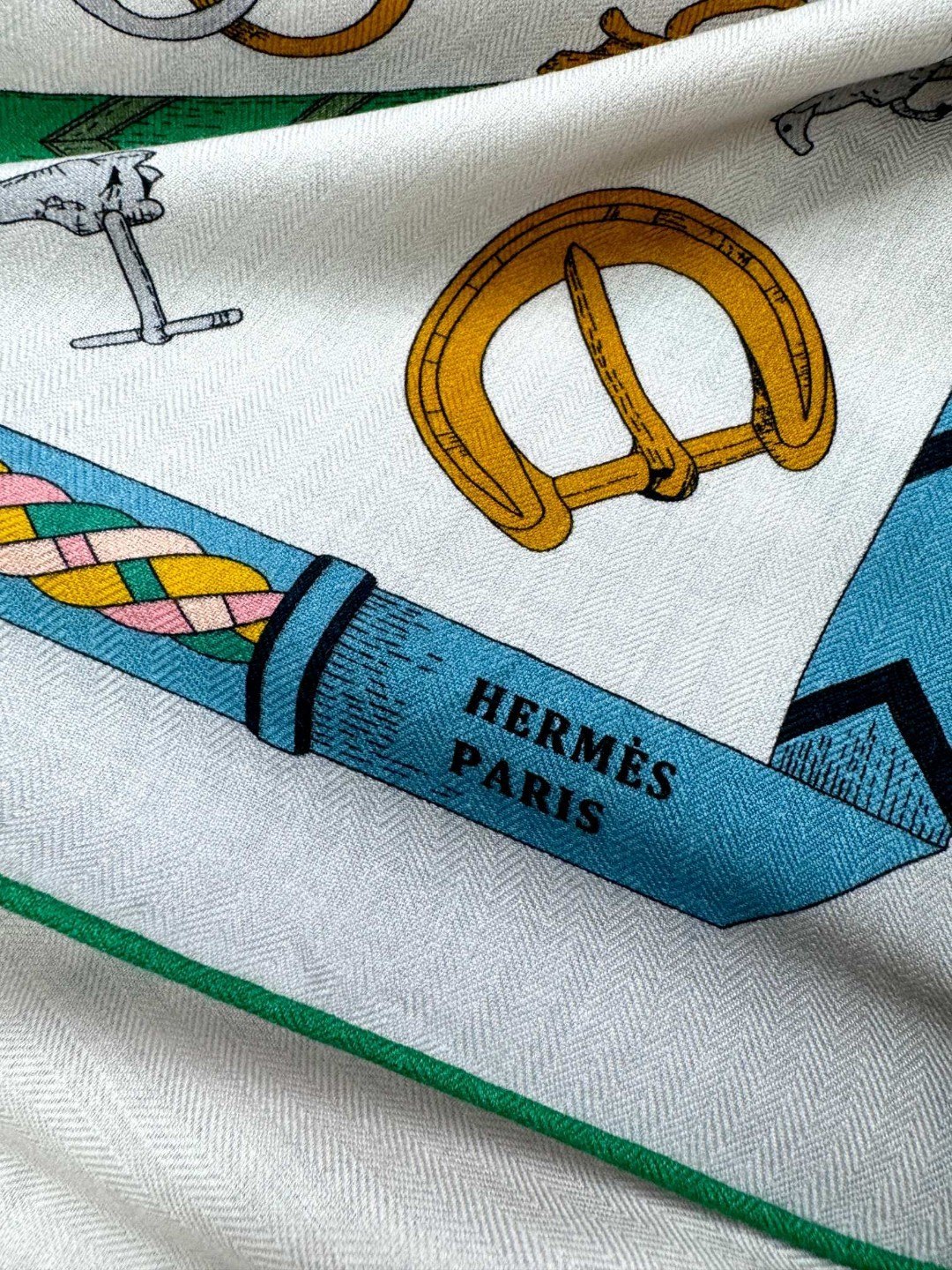 2025年专柜同步 最新款Hermes【双面同色】【跃动的马儿 140】‼️顶级丝羊绒工艺超值‼️爱马仕