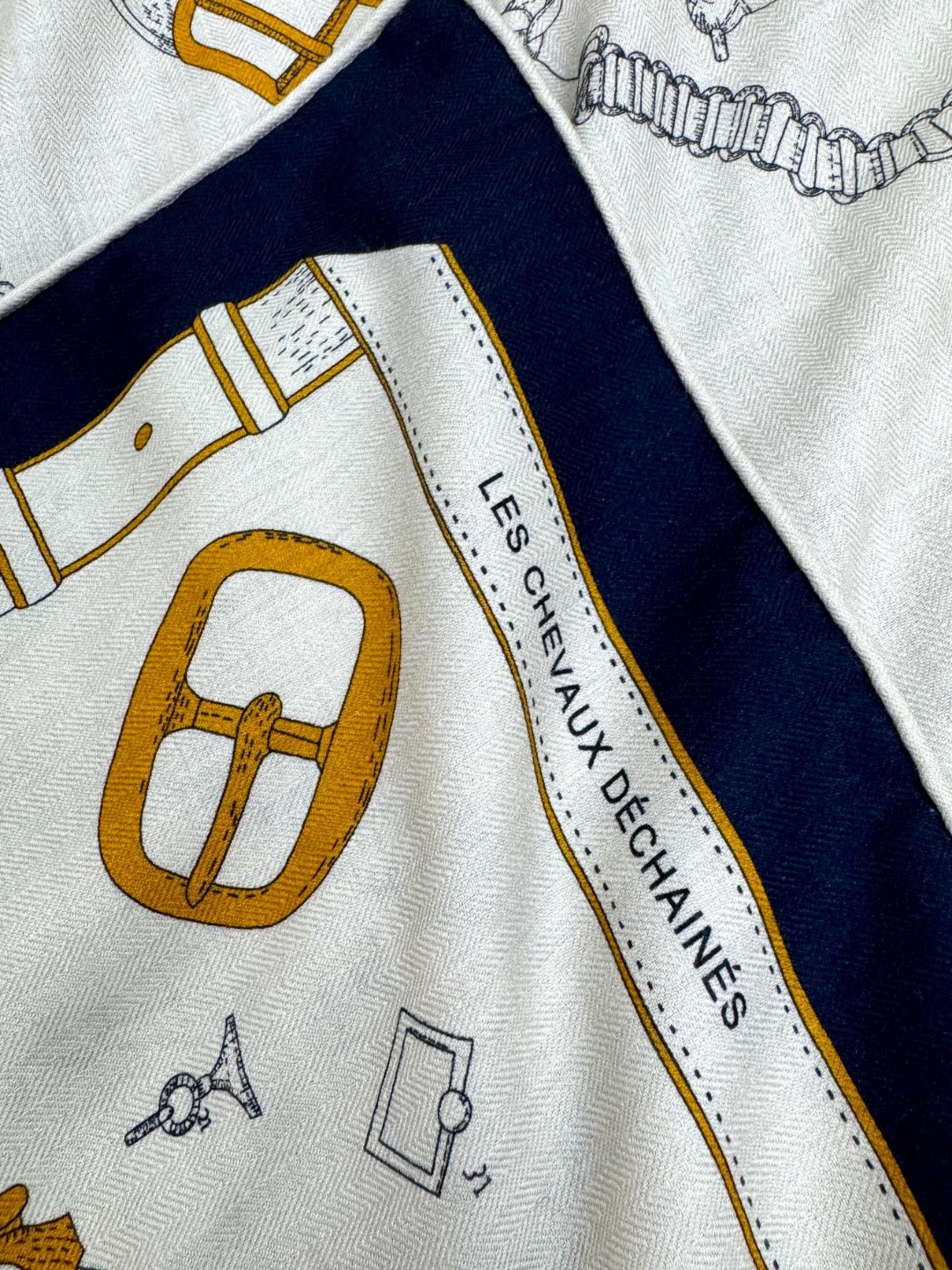 2025年专柜同步 最新款Hermes【双面同色】【跃动的马儿 140】‼️顶级丝羊绒工艺超值‼️爱马仕