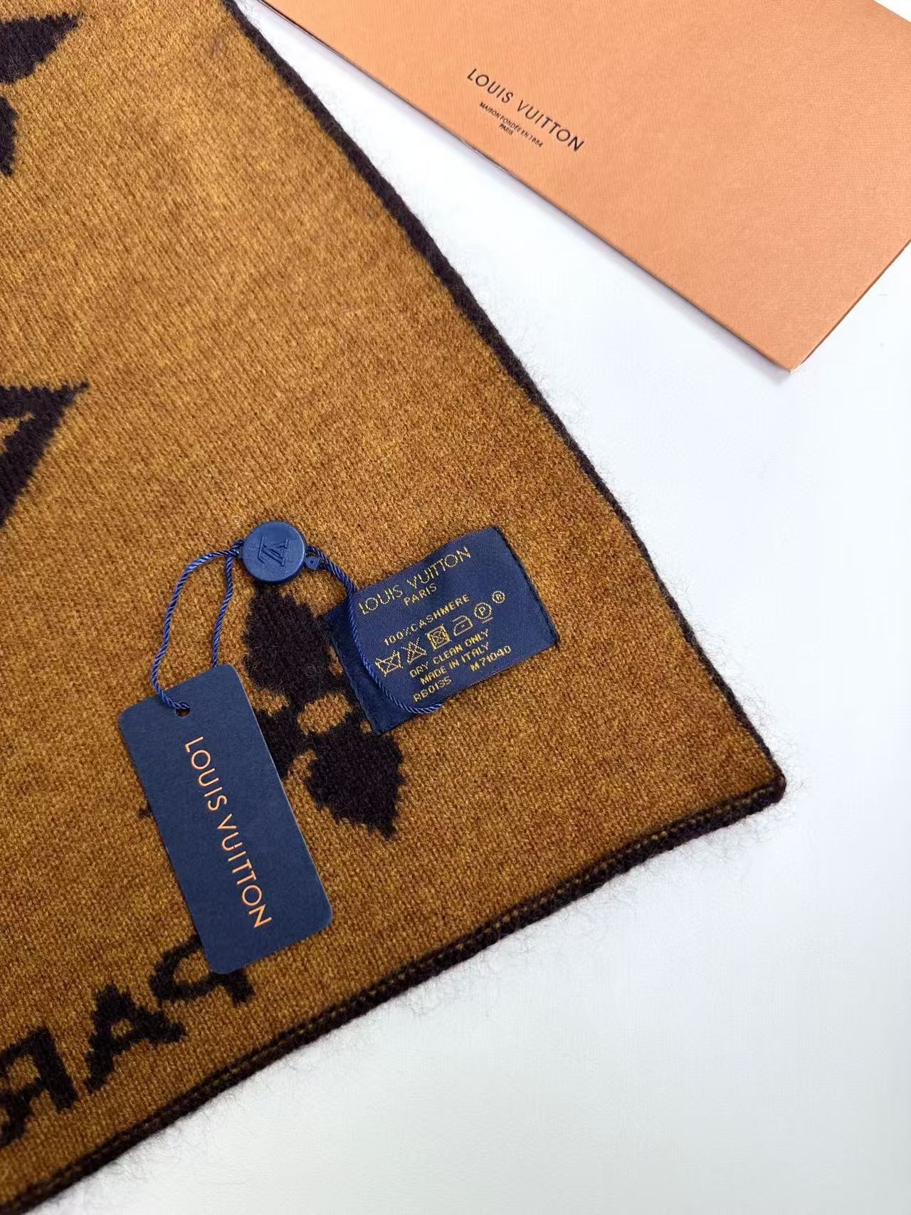 爆款上新 ！🌾最新情侣款👍👍LV 独家牛货🐂 奢华尽在尺寸之间，高端品质‼️具有超高羊绒品质才会被此品牌