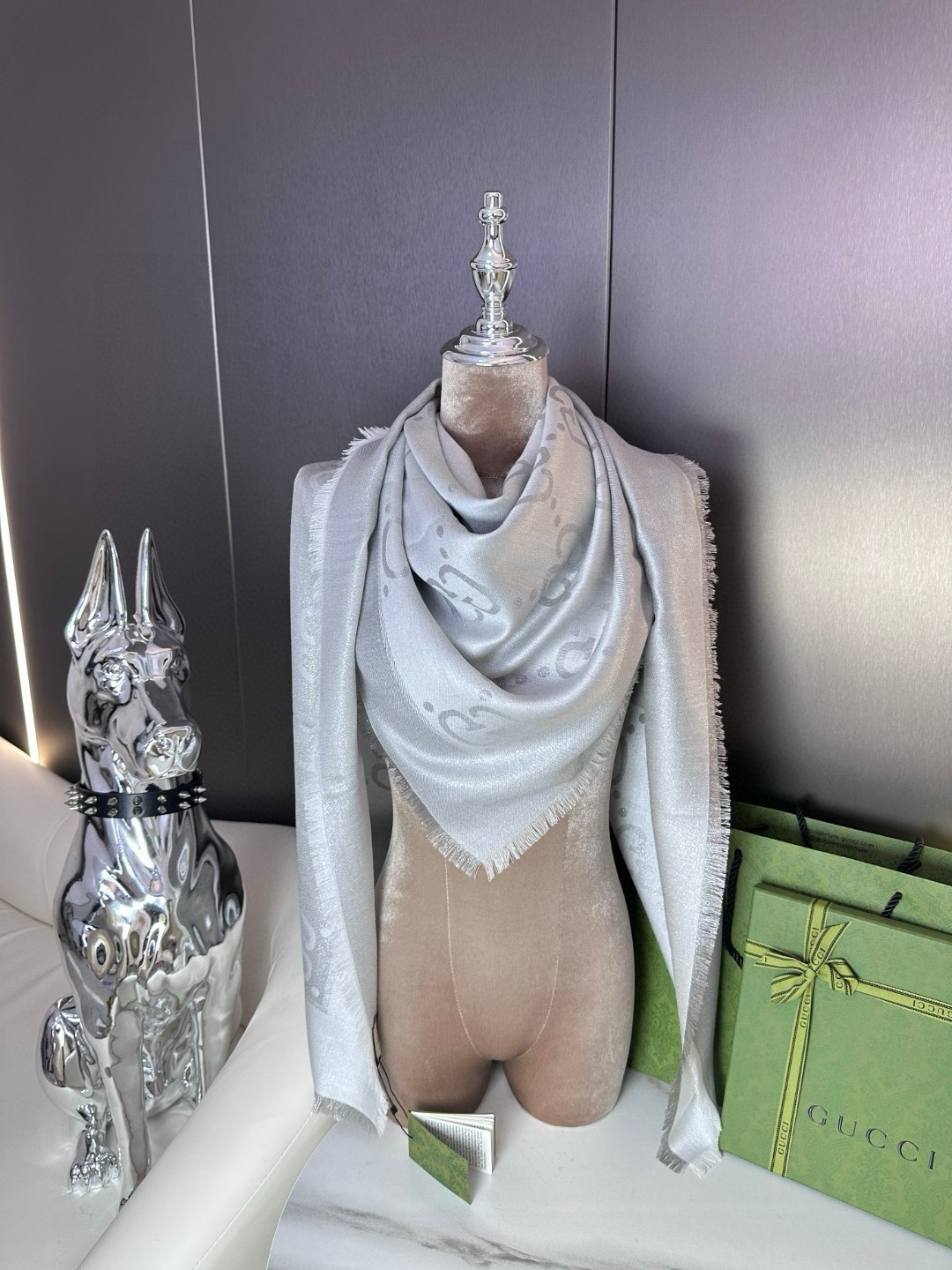 💕G家【GG金线提花披肩140】方巾，璀璨至极，女神必备的，实物真的美得太闪耀了，品质极好‼️款式经典，