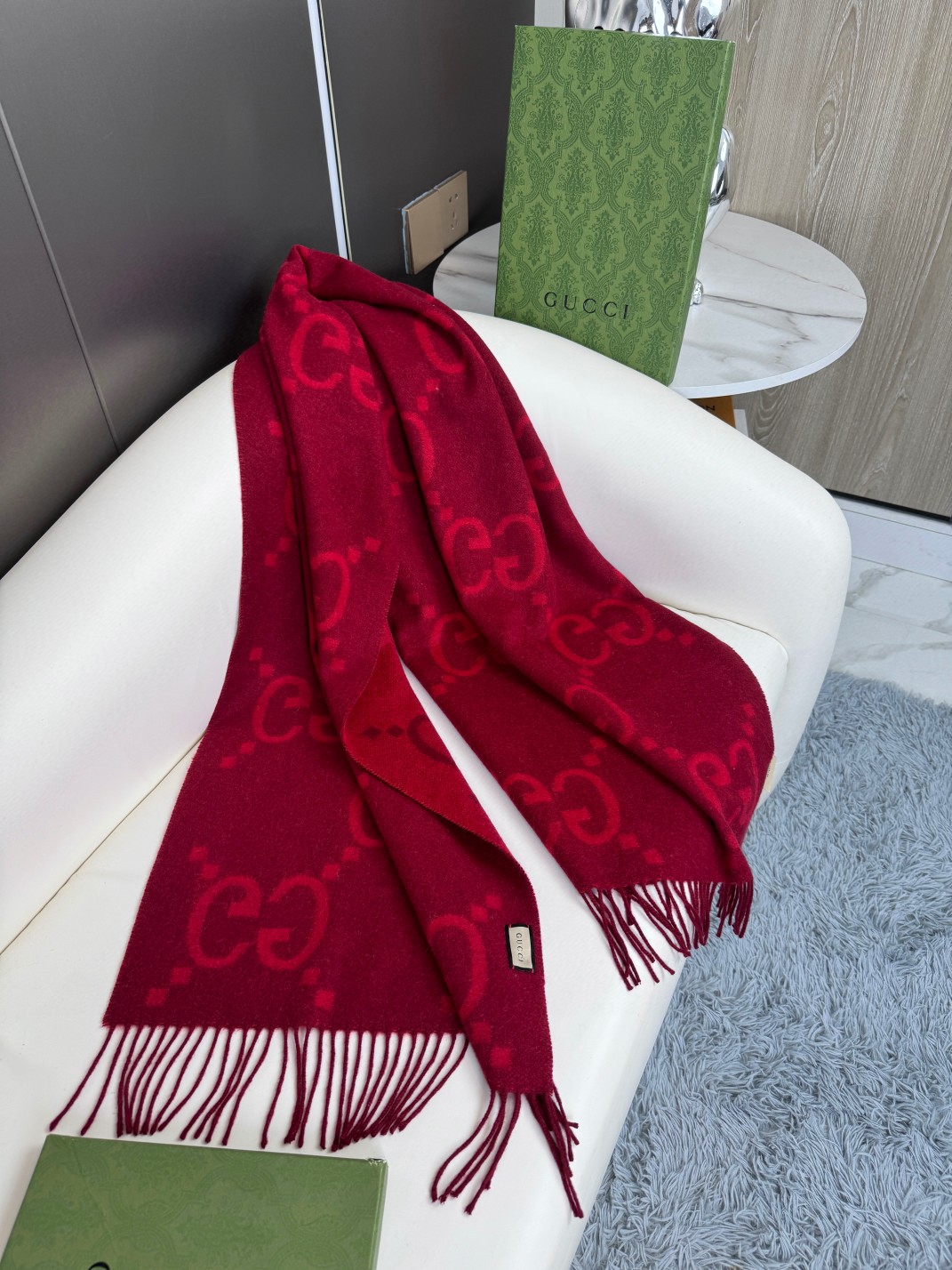 大G流苏 最新爆款 经典双大g 双面提花流苏围巾 原版原标，经典的设计 耐看百搭 规格45*200