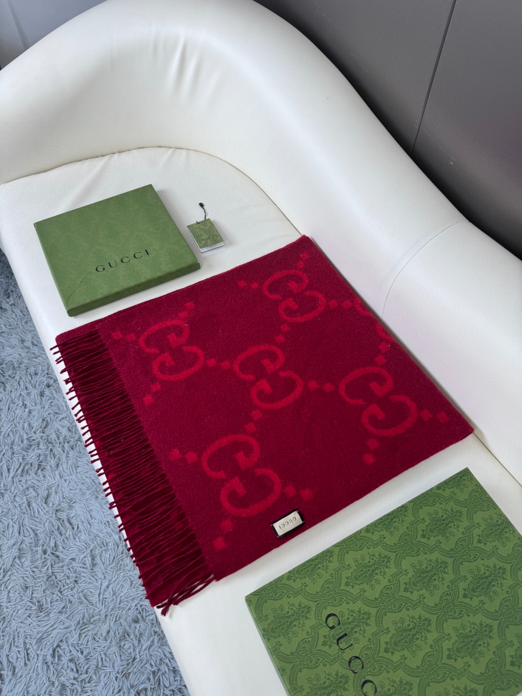 大G流苏 最新爆款 经典双大g 双面提花流苏围巾 原版原标，经典的设计 耐看百搭 规格45*200