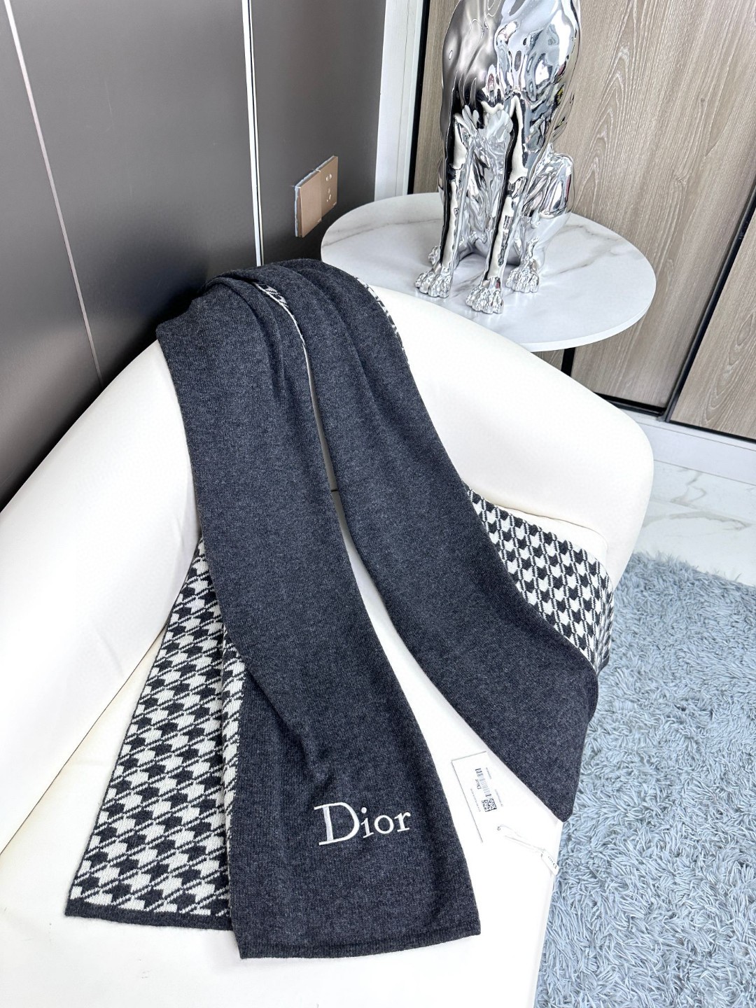 上新！2025年D家今年的热卖款围巾！羊绒针织围巾，Dior限量款，必入！！！免代购！限量的秀场千鸟格以