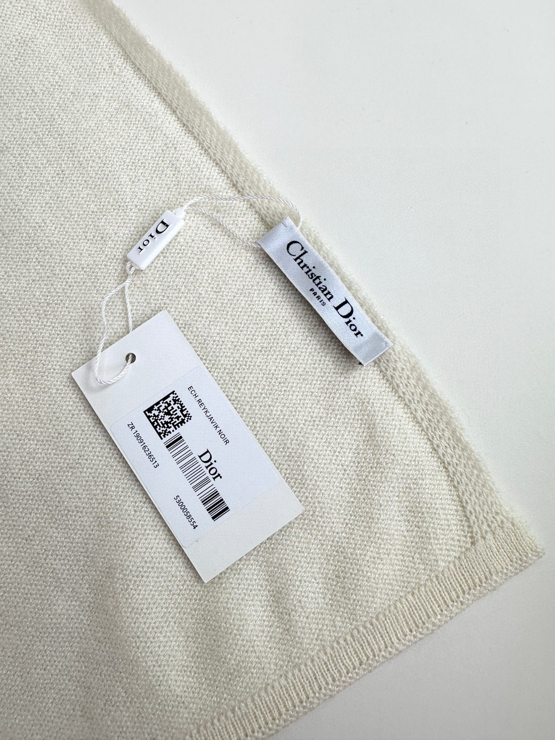 上新！2025年D家今年的热卖款围巾！羊绒针织围巾，Dior限量款，必入！！！免代购！限量的秀场千鸟格以