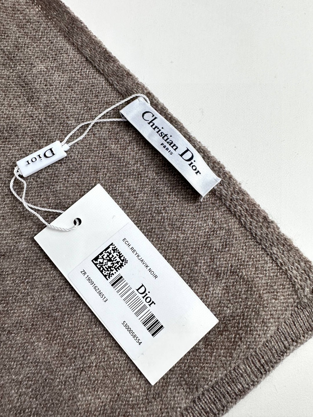上新！2025年D家今年的热卖款围巾！羊绒针织围巾，Dior限量款，必入！！！免代购！限量的秀场千鸟格以
