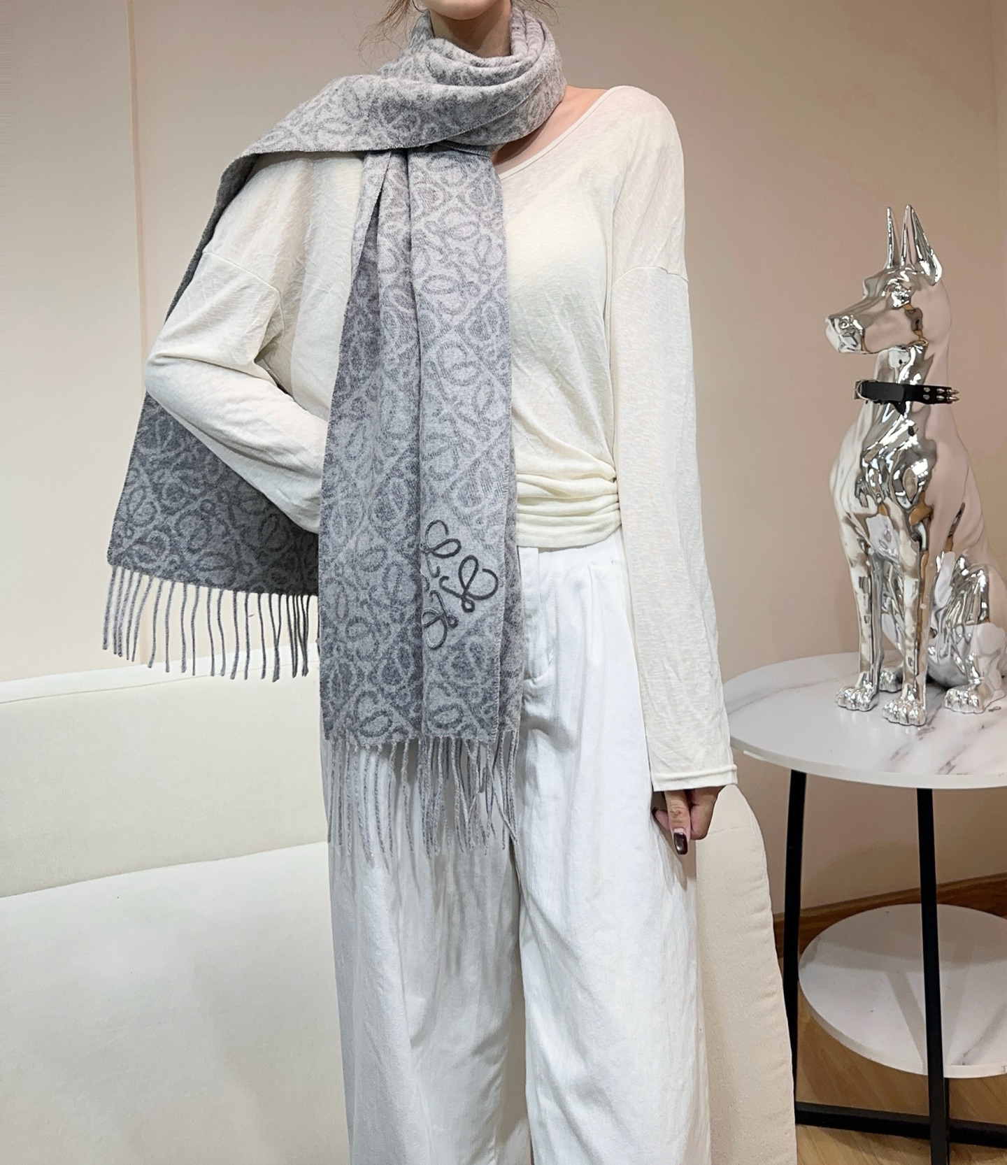 高品质五色到货！双吊版，手工缝标！ 火爆全网的 𝐋𝐨𝐞𝐰𝐞 ，原单品质！· - 双面Anagram 缇花