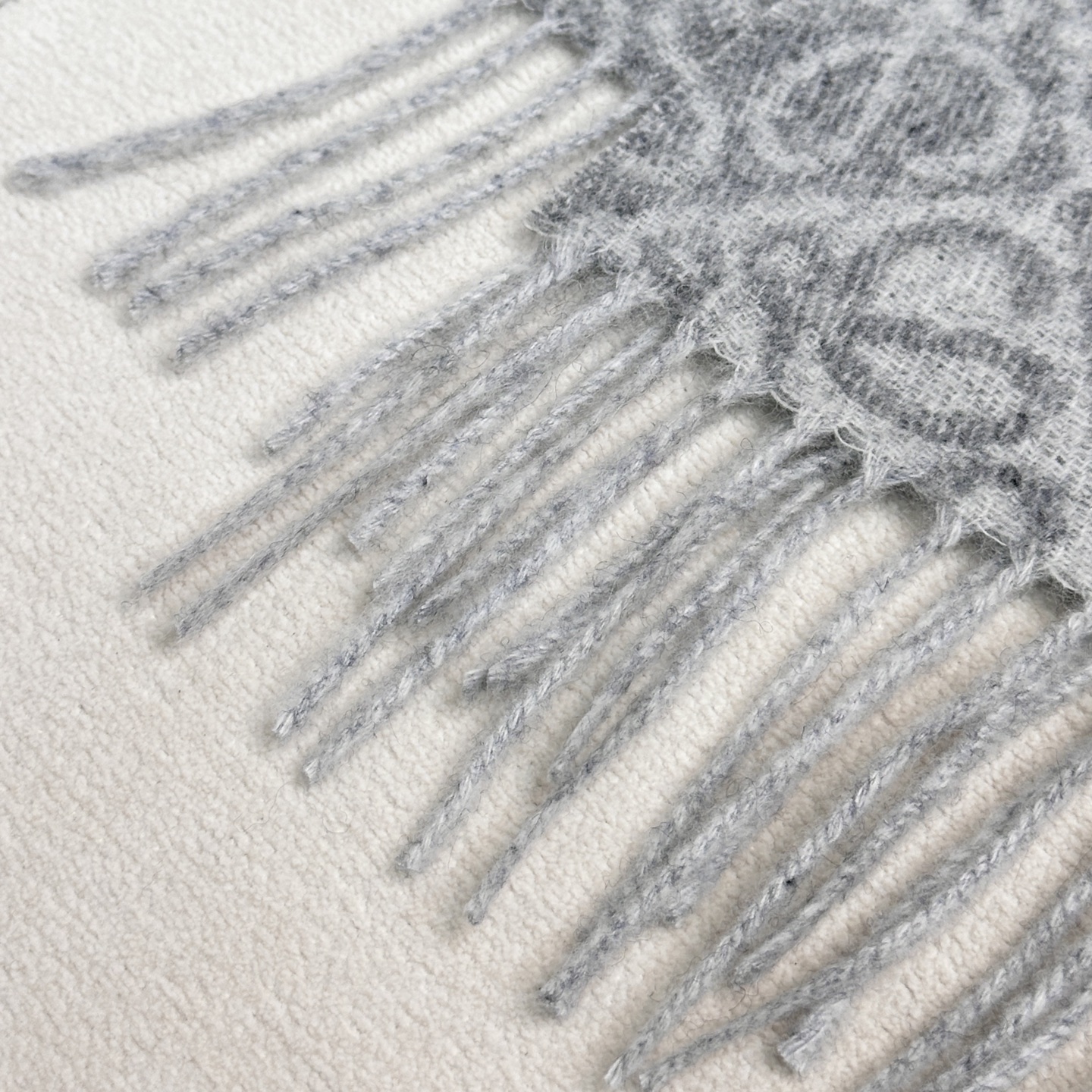 高品质五色到货！双吊版，手工缝标！ 火爆全网的 𝐋𝐨𝐞𝐰𝐞 ，原单品质！· - 双面Anagram 缇花