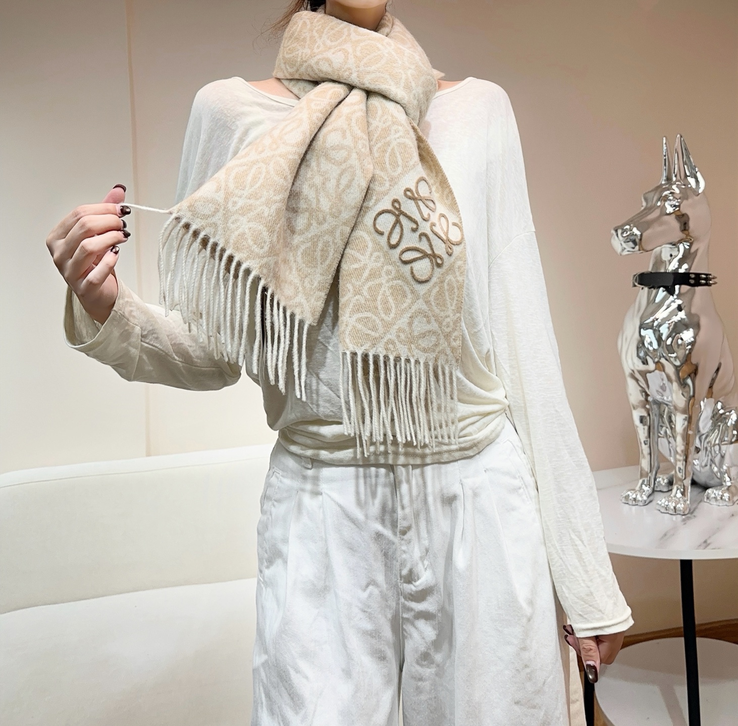 高品质五色到货！双吊版，手工缝标！ 火爆全网的 𝐋𝐨𝐞𝐰𝐞 ，原单品质！· - 双面Anagram 缇花