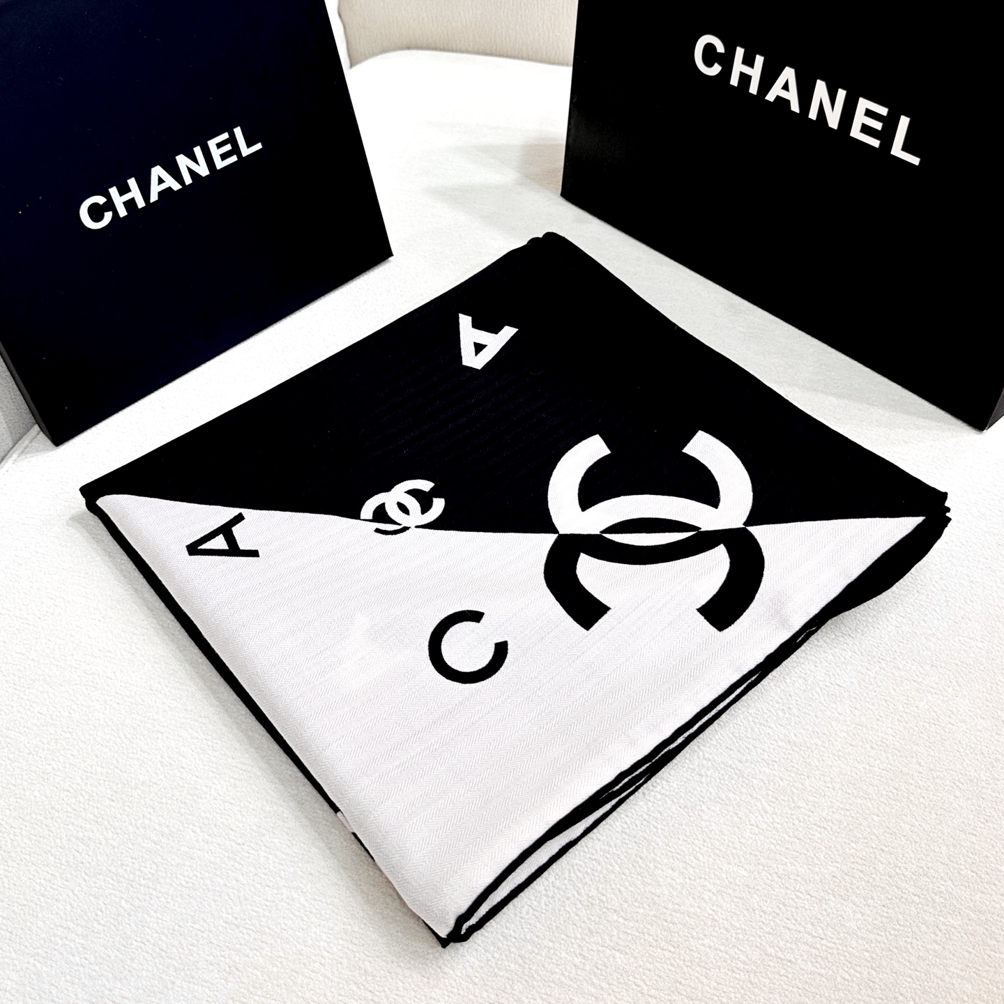 💟新品上新🌈Chanel 25年秋冬新品丝绒 Chanel 25s秋【140顶级丝毛双面同色披肩】 秋冬