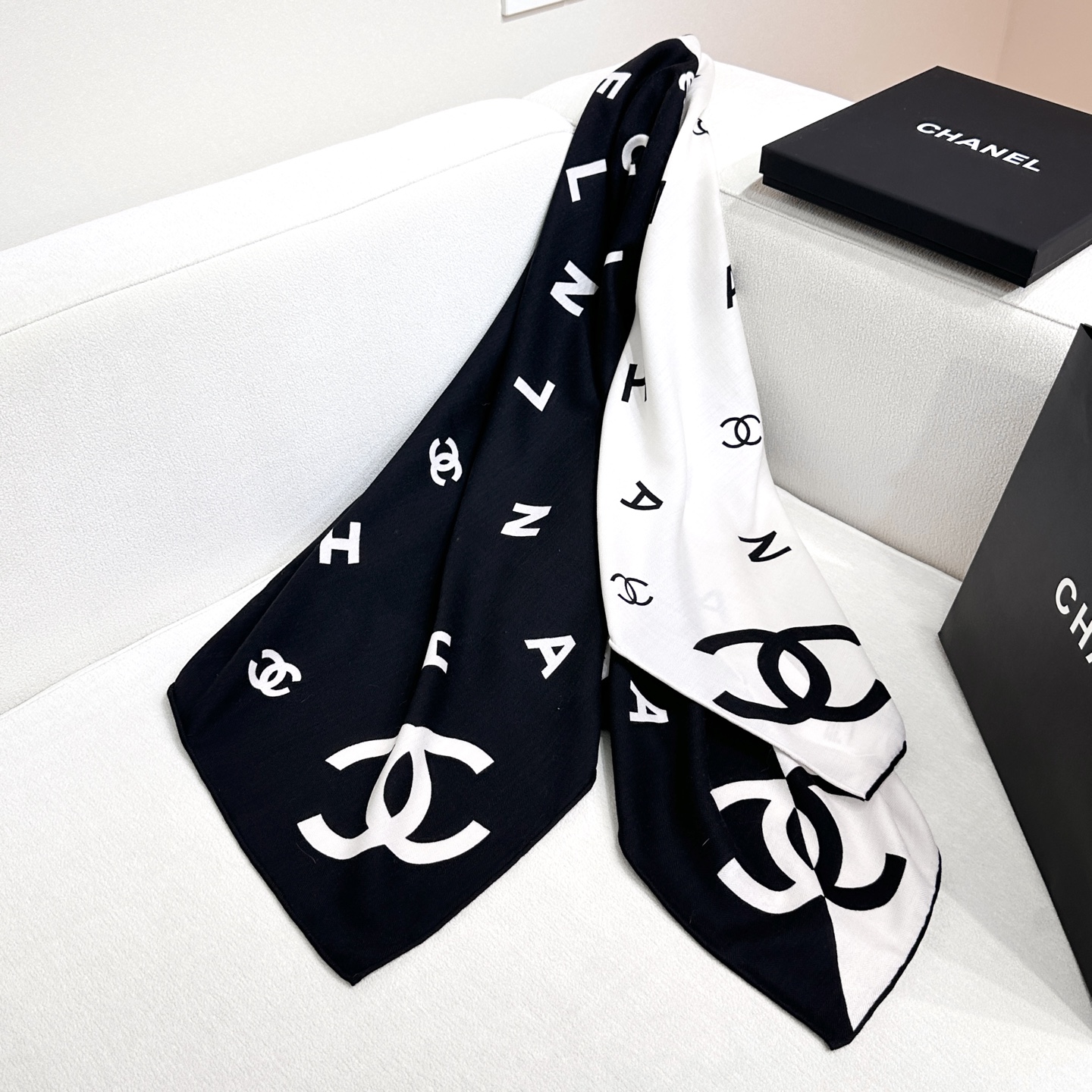 💟新品上新🌈Chanel 25年秋冬新品丝绒 Chanel 25s秋【140顶级丝毛双面同色披肩】 秋冬