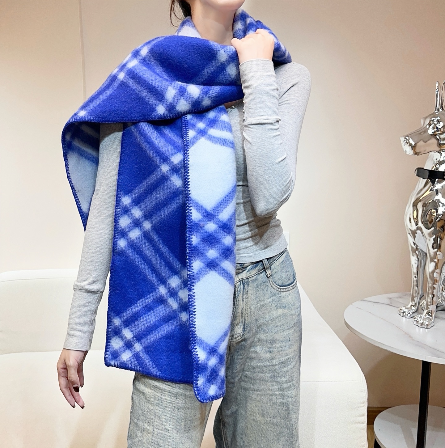 Burberry 𝐁𝐮𝐫𝐛𝐞𝐫𝐫𝐲 • 2025格纹连帽围巾