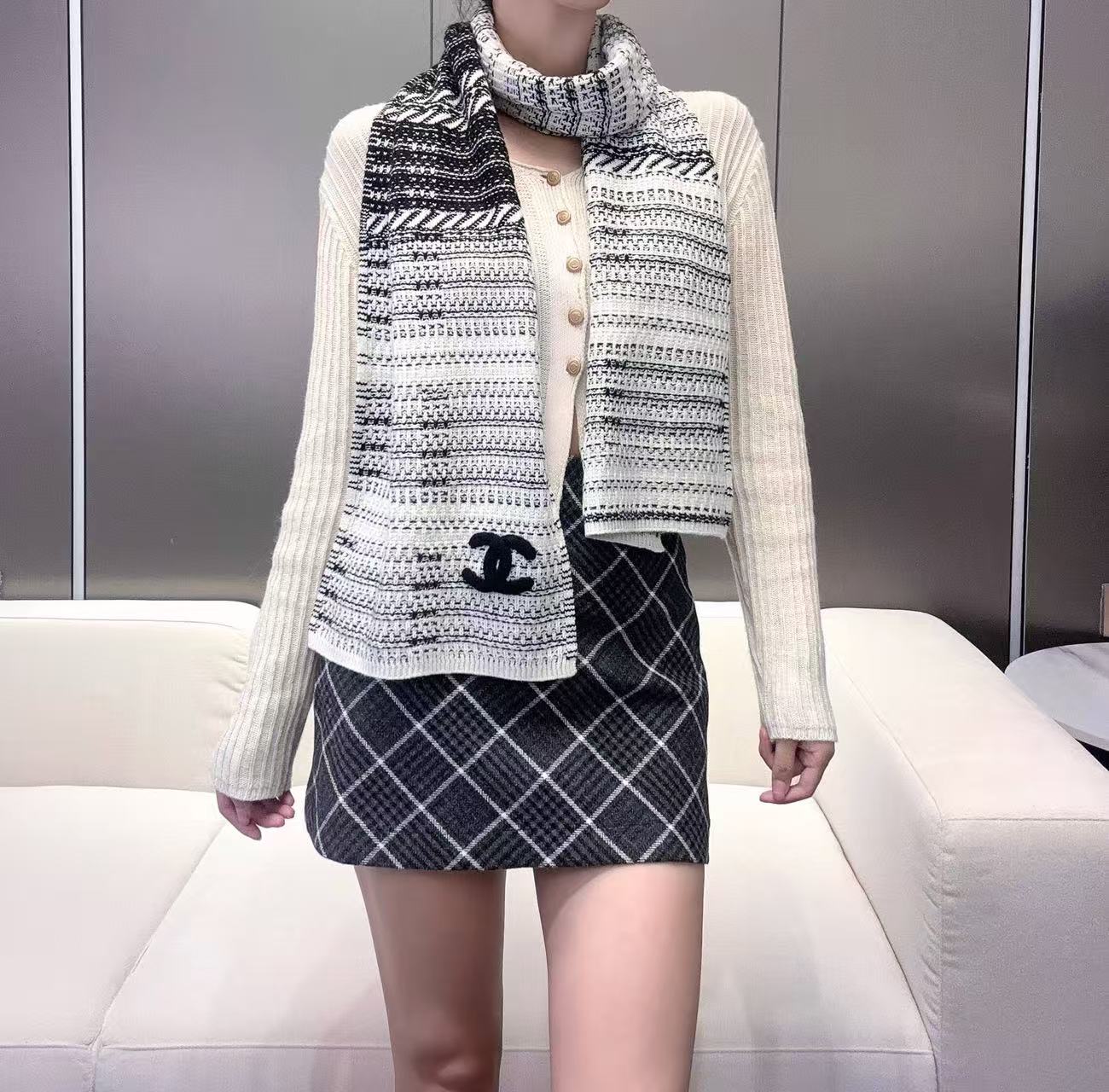 ✨【羊绒款❤️非普通混绒款】超级保暖Chanel秋冬新款！！！我能保证的是上身一定会喜欢，老友闭眼入。欢