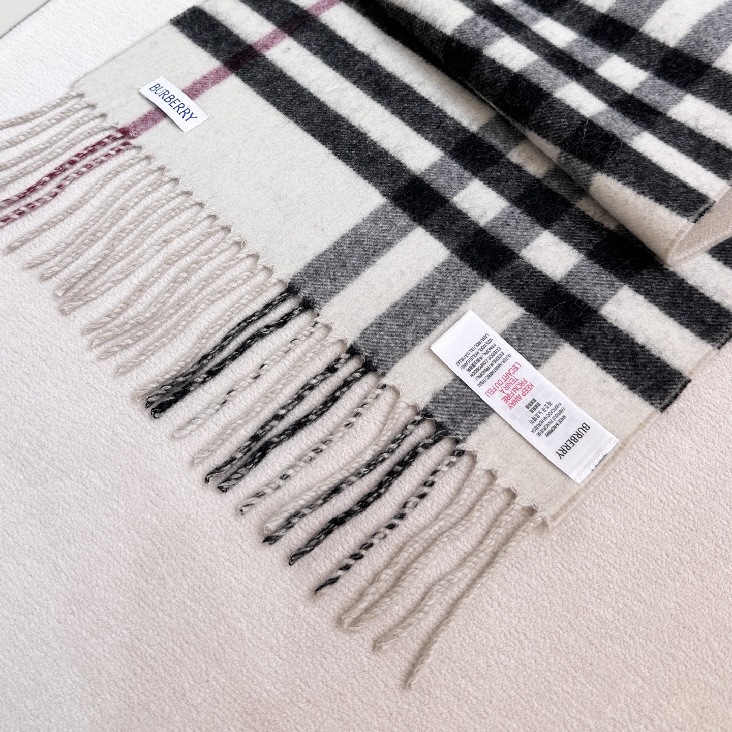最新款 双面刺绣➕印花➕提花 大密度双面羊绒格子围巾 超高难度工艺 绝非一般coPy能做 原版开板 精致