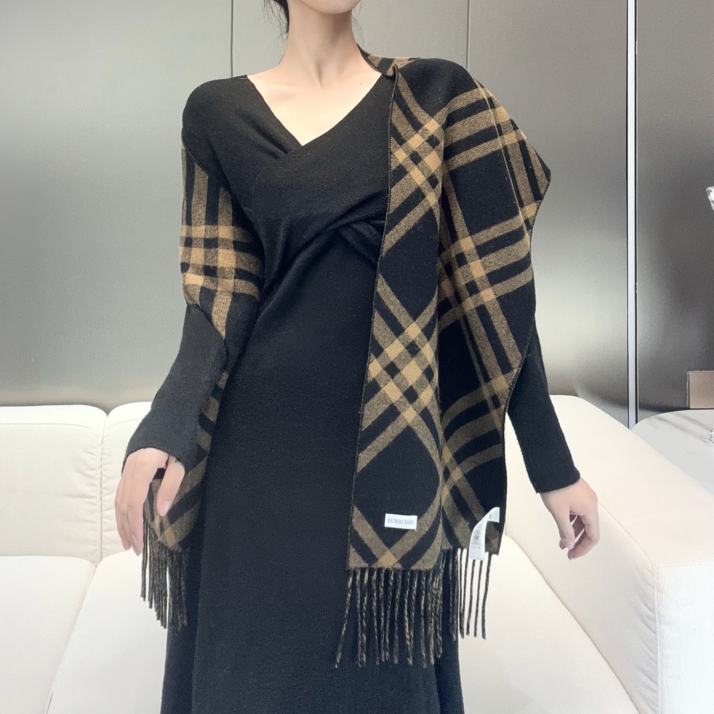 2026怒推走量新款🎊巴宝莉官网最新款💥 100%顶级双面山羊绒材质。非常保暖👑 柔软亲肤，不扎脖😍经典