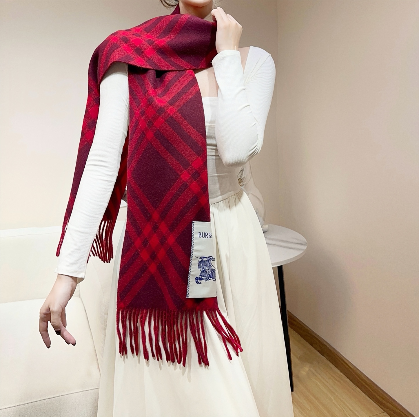 2026怒推走量新款🎊巴宝莉官网最新款💥 100%顶级双面山羊绒材质。非常保暖👑 柔软亲肤，不扎脖😍经典