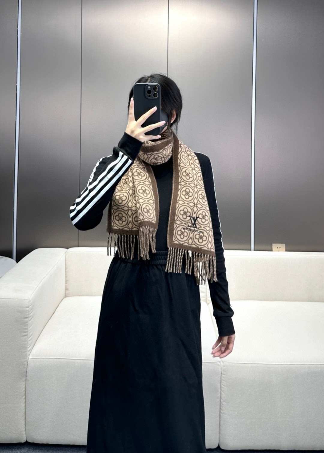 🌾Lv爆款经典四叶草🍀双面提花爆款围巾🧣！！！非常百搭的一款，搭配大衣，毛衣都非常高级，尺寸刚刚好，及保