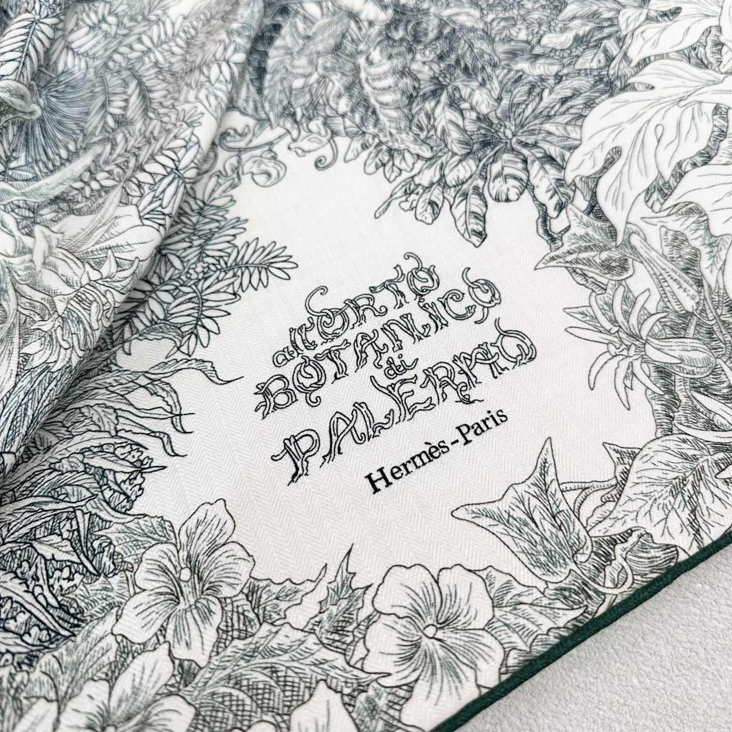 【双面同色 丝毛款】羊绒新款 买了都说好看‼️推荐💕【巴勒莫植物园 140】羊绒方巾‼️H家ZG爆款🎁💟