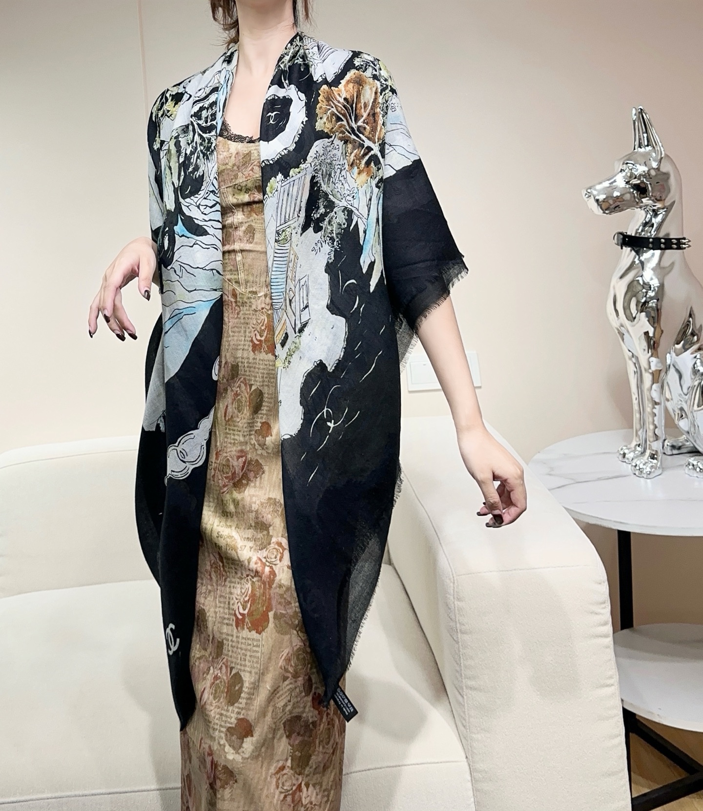 CHANEL 塔尖的单品 ，25秋冬高级手工坊系列作品梦幻而极具电影感，灵感来自嘉柏丽尔·香奈儿收藏的中