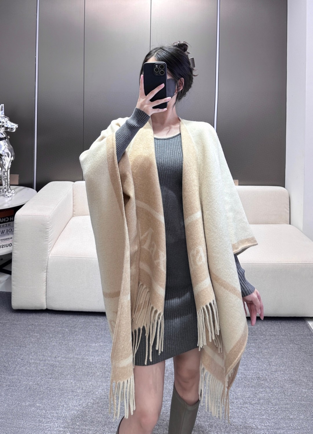 𝐌𝐚𝐱 𝐦𝐚𝐫𝐚 双面斗篷‼️原单品质牛货,气质的没有争议‼️本年度最in的走秀斗篷🤙🏻百搭的无敌的那种