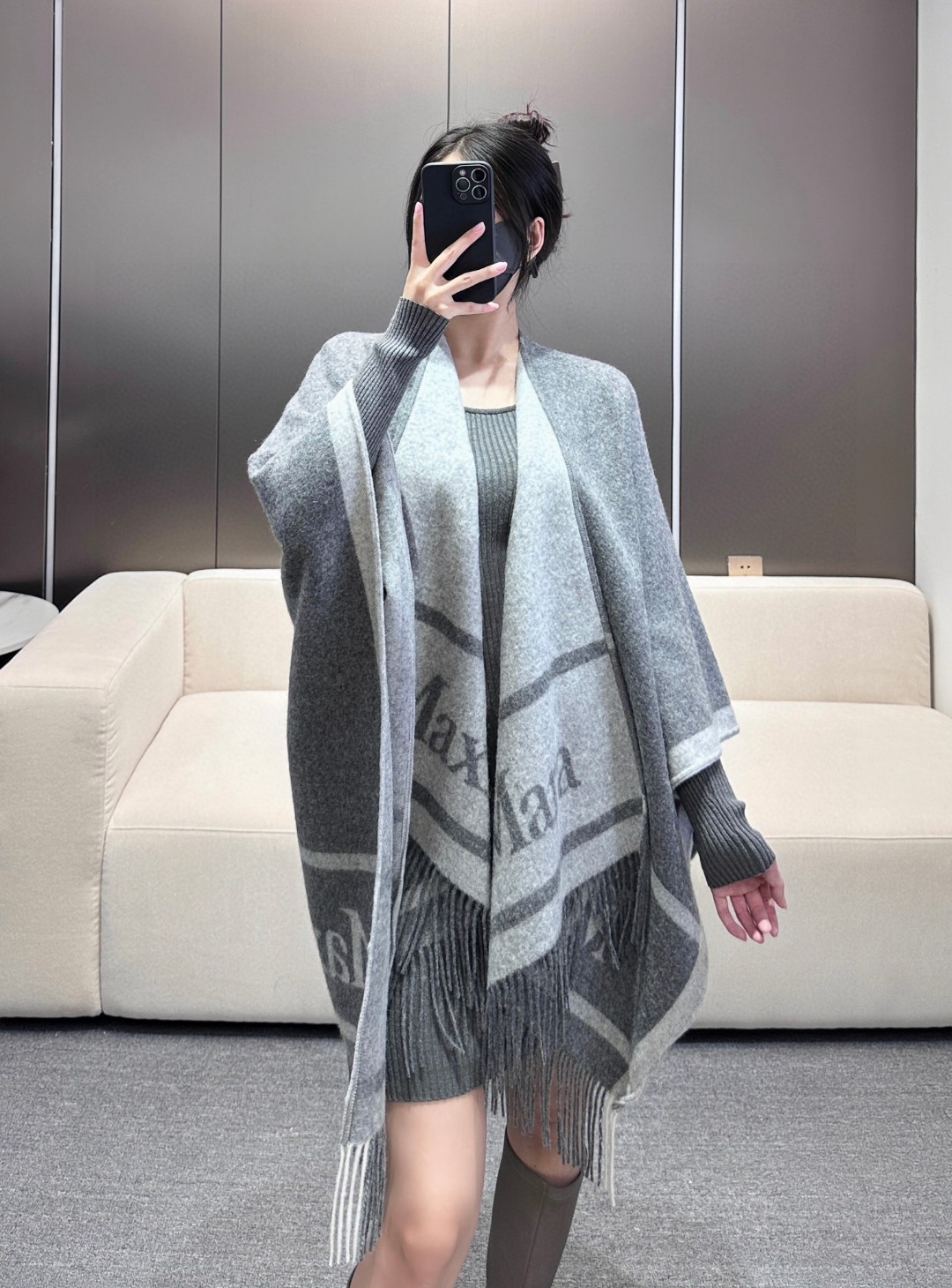 𝐌𝐚𝐱 𝐦𝐚𝐫𝐚 双面斗篷‼️原单品质牛货,气质的没有争议‼️本年度最in的走秀斗篷🤙🏻百搭的无敌的那种