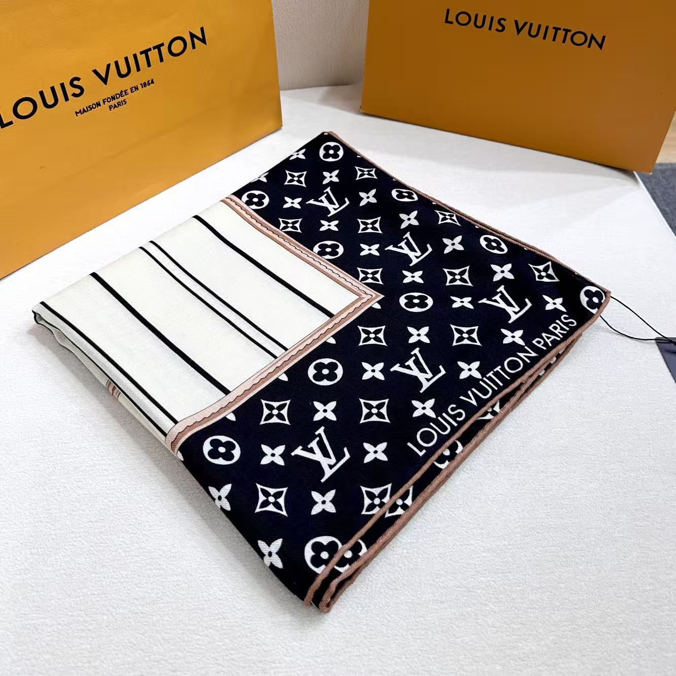 Louis Vuitton 90 手感柔软绝对独一无二❗金字塔尖的数码印花，My Neverfull 丝