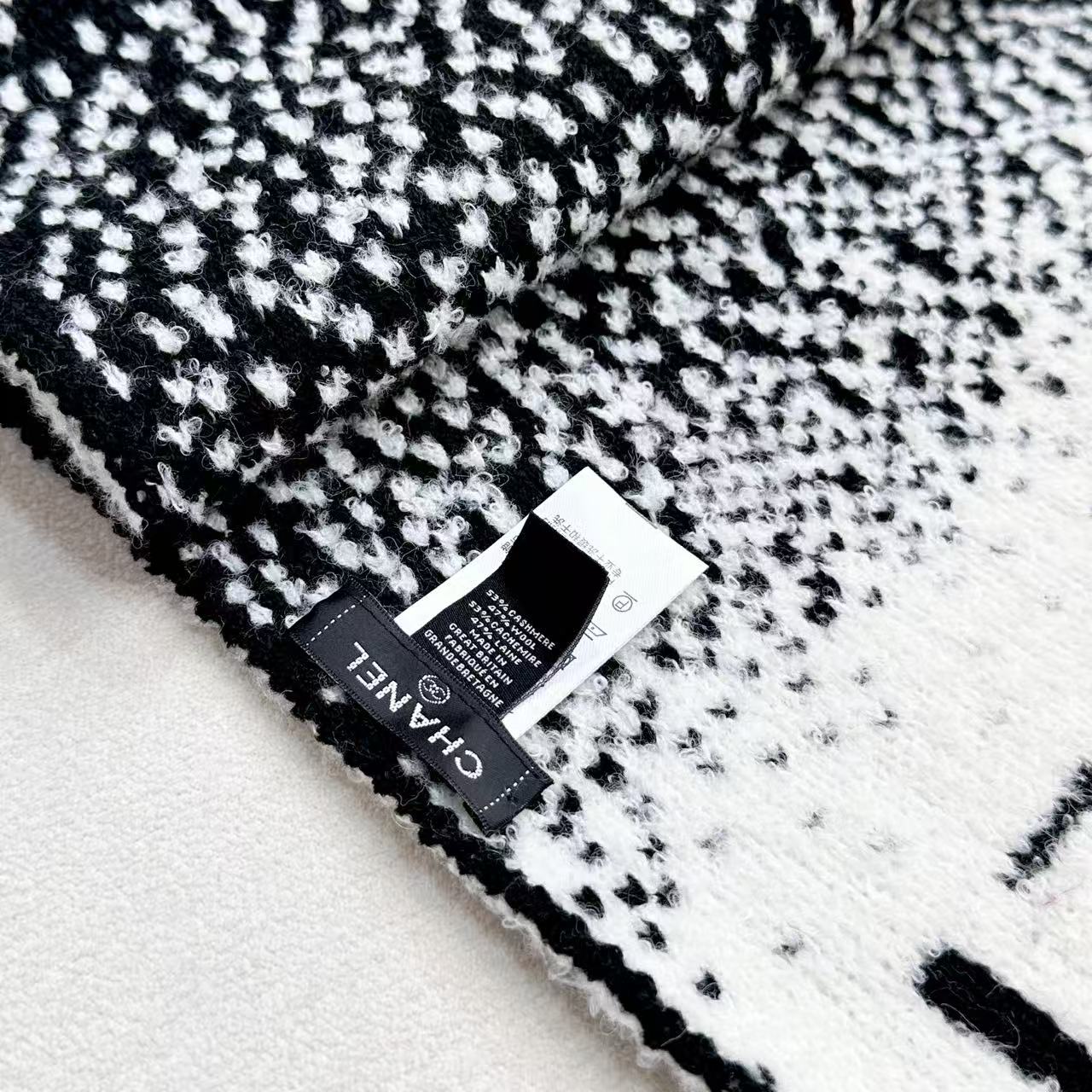 新款Chanel · 香奈儿难得一见的针织单品，温柔配色，超级迷恋❗️气质低调恬静又不失优雅❗️】重点推