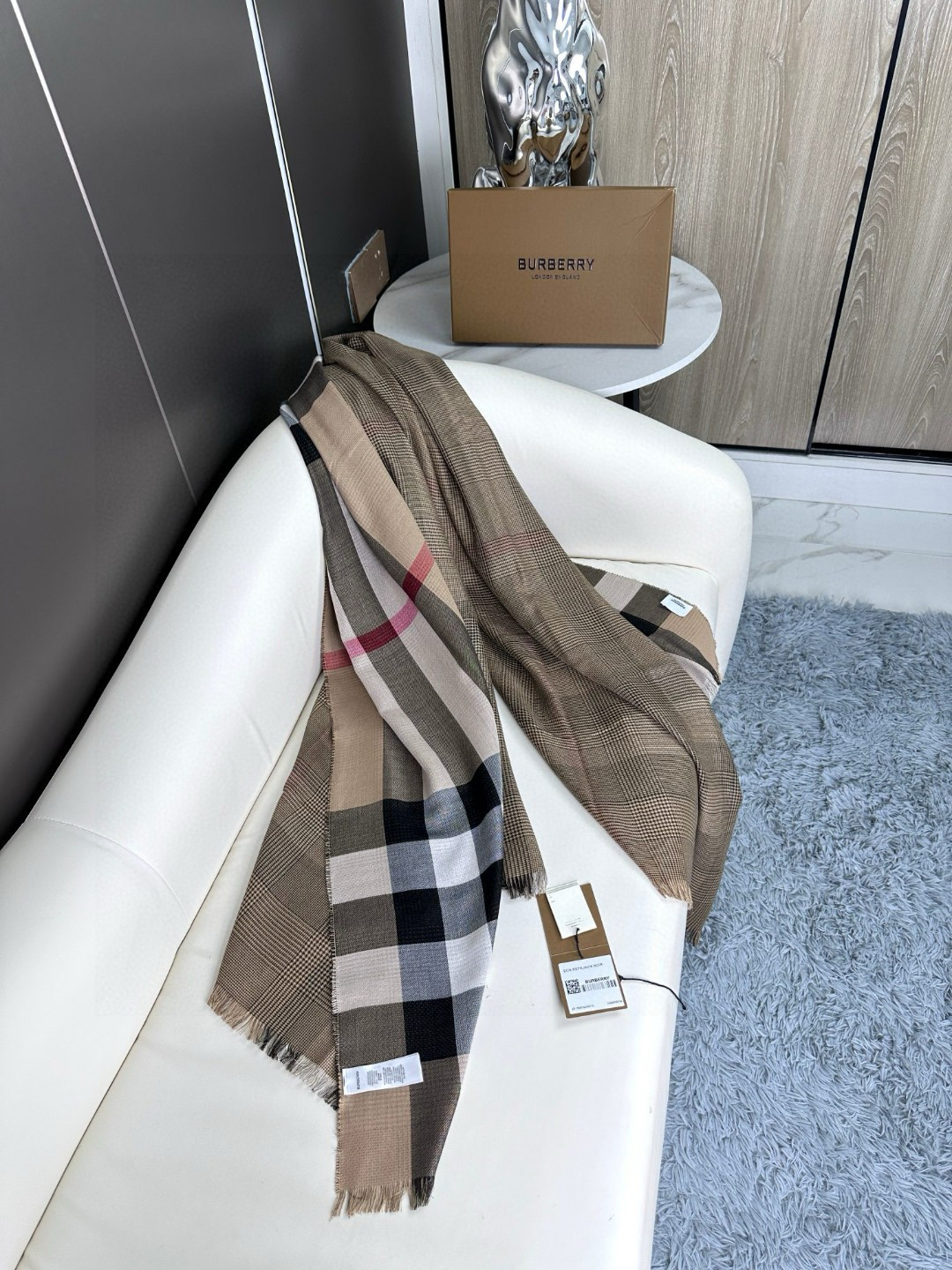 𝐁𝐮𝐫𝐛𝐞𝐫𝐫𝐲 千鸟格双面披肩 ·100%羊绒 70*200cm 大羊绒披肩 双面一面经典格子、一面新