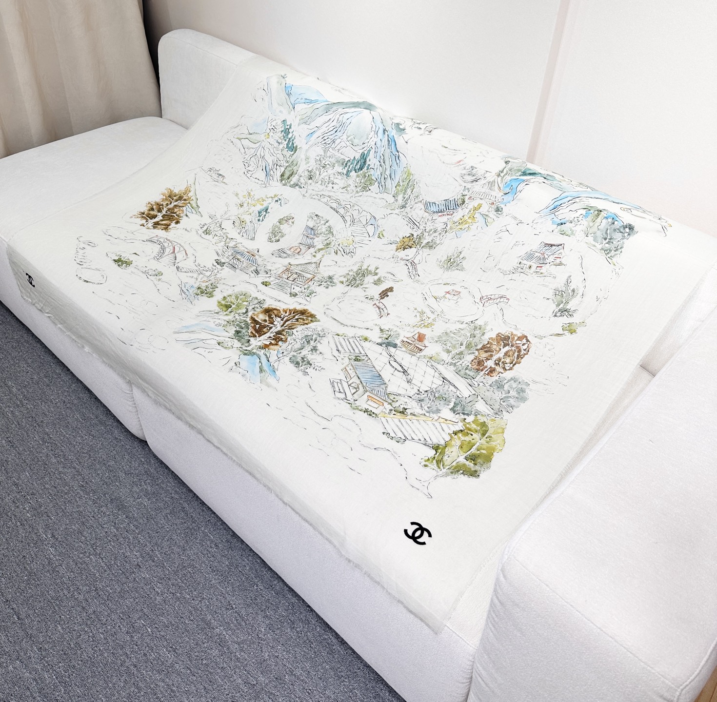 CHANEL 塔尖的单品 ，25秋冬高级手工坊系列作品梦幻而极具电影感，灵感来自嘉柏丽尔·香奈儿收藏的中